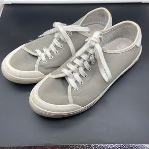 Rag & Bone gray canvas sneakers. Lace up. Canvas, rubber, leather. Size 8 U.S.